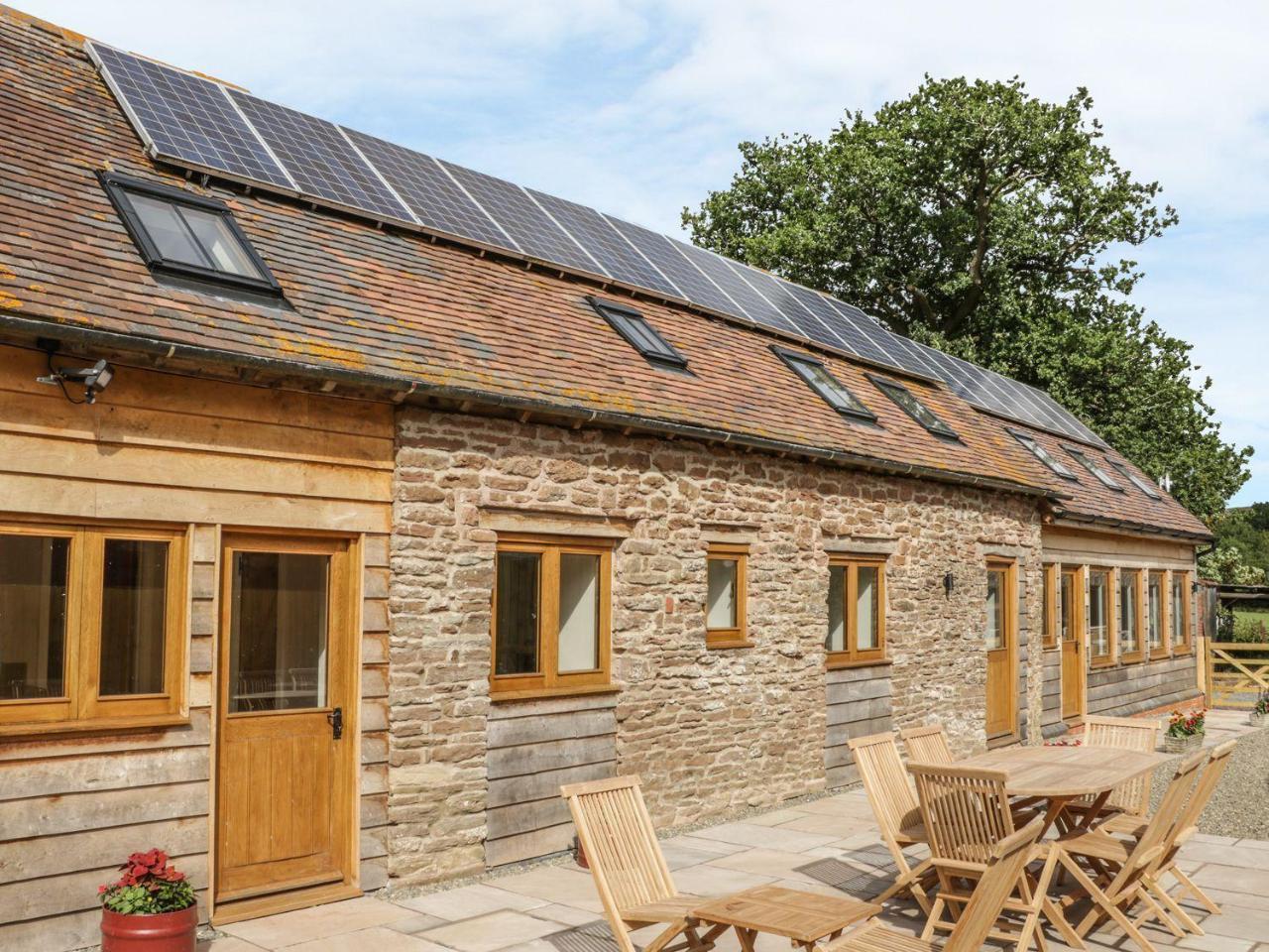 The Cow Byre, Heath Farm Villa Clee Saint Margaret Dış mekan fotoğraf